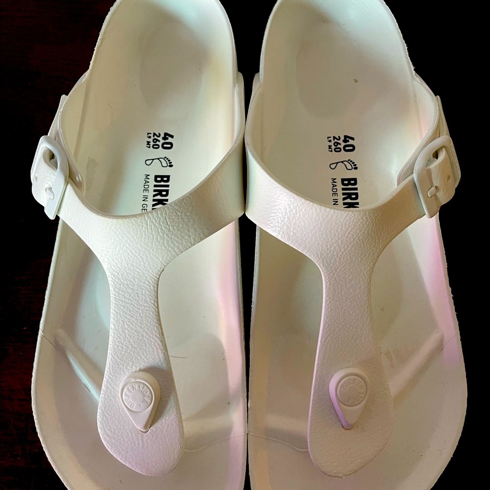 Birkenstock size 40 Girls. Non smoke worm a few times